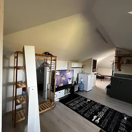 Kirevi 2 - Airport Apartment *