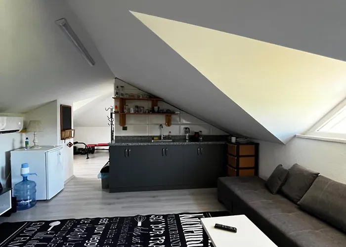 Kirevi 2 - Airport Appartamento *