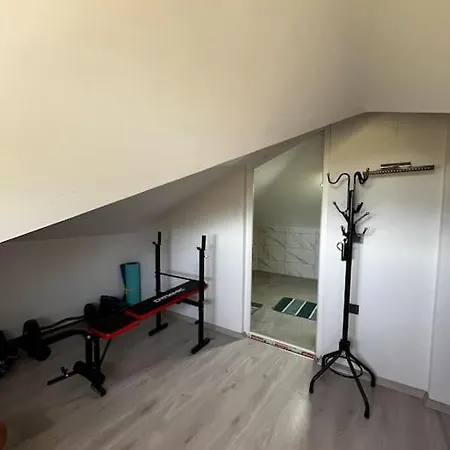 Kirevi 2- Airport Apartment