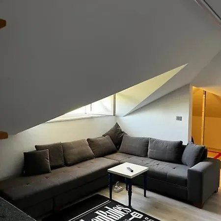 Kirevi 2- Airport Apartment *